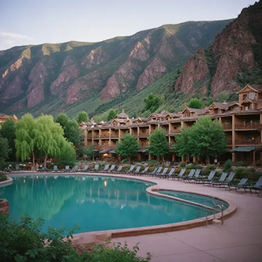 Glenwood Springs hotels with hot springs: premium stays and wellness escapes in Colorado